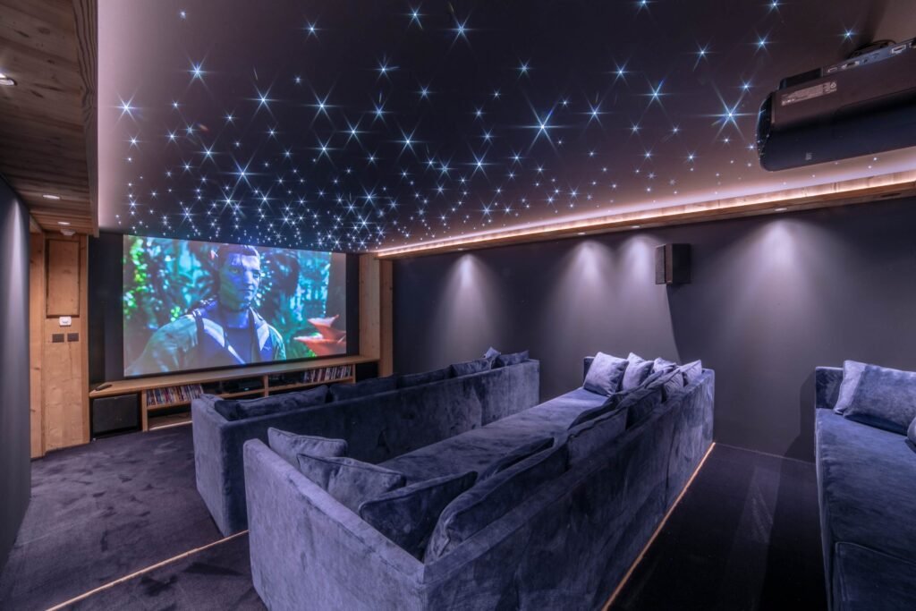 La Ferme De, chalet de luxe avec salle de cinéma privée à Courchevel
